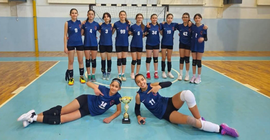 Atatürk Ortaokulu Yıldız Kız Voleybol Takımı Türkiye Şampiyonasında!