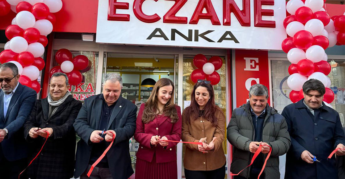 Eczacı Şeymanur Usta Konya’da Eczane Açtı